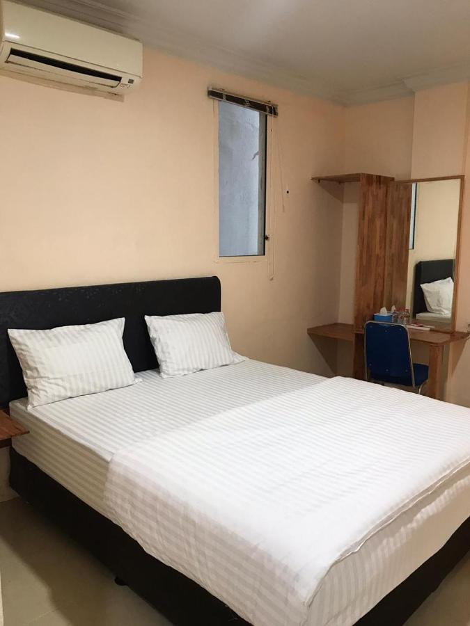 Waringin Residence Medan Esterno foto