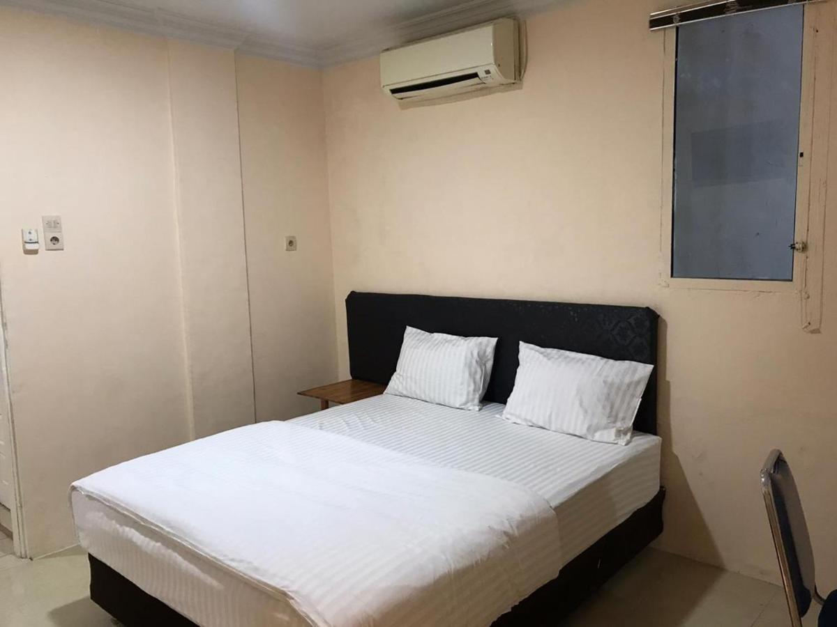 Waringin Residence Medan Esterno foto